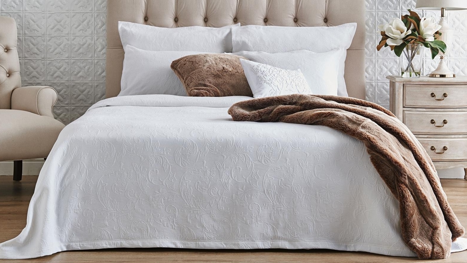 Buy L'Avenue Marcella Bedspread Set 