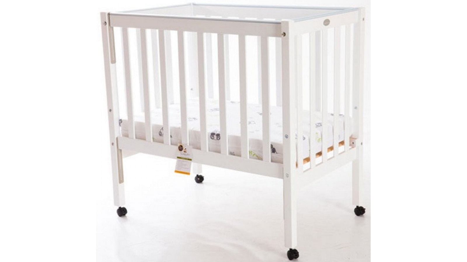 compact baby cot