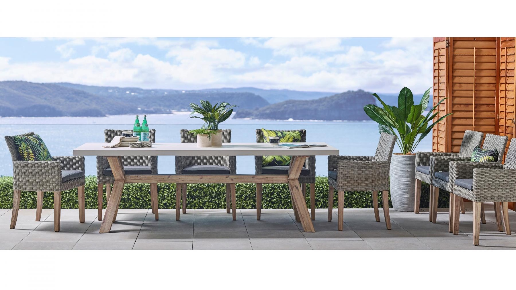 Paso Outdoor Dining Table