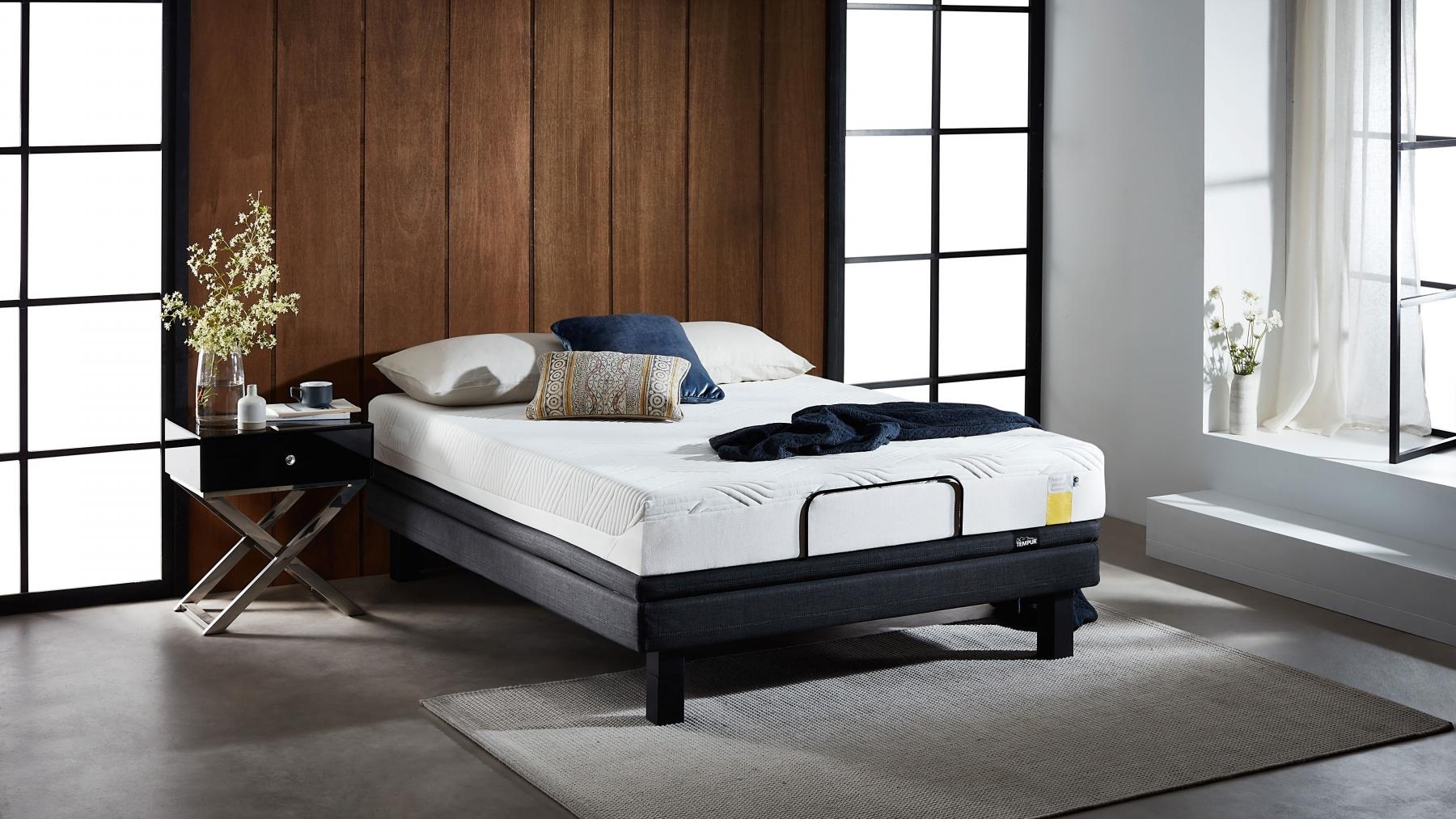 zero gravity queen bed