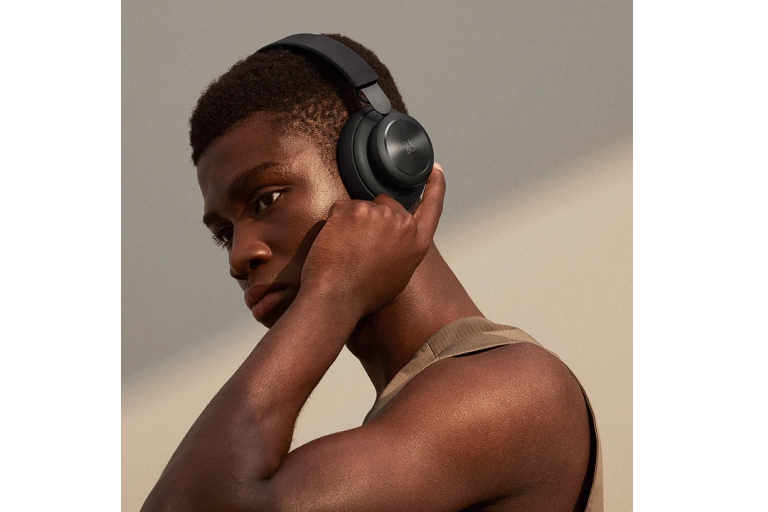 Buy Bang \u0026 Olufsen Beoplay H4 2nd Gen Wireless Over-Ear Headphones - Black  | Harvey Norman AU