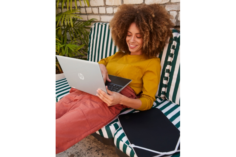 HP Pavilion x360 14-inch i3-1005G1/8GB/256GB SSD 2 in 1 Device 3 1