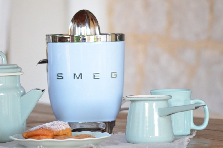 Buy Smeg 50's Style Citrus Juicer Pastel Blue Harvey Norman AU