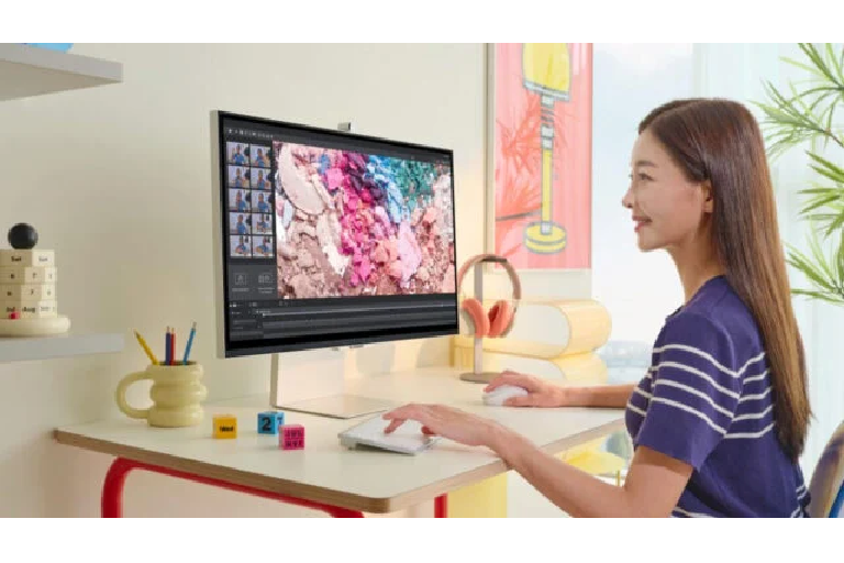 Buy Samsung 27inch ViewFinity S90PC 5K Monitor Harvey Norman AU