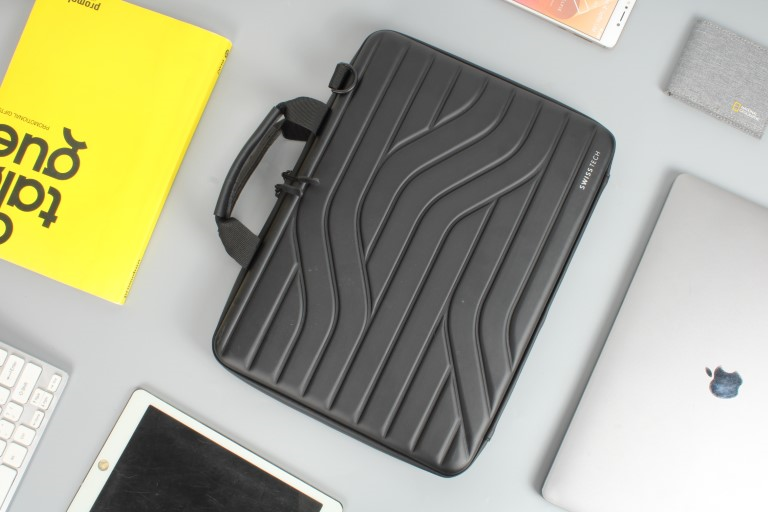 Buy SwissTech 17inch Laptop Carry Case Black Harvey Norman AU