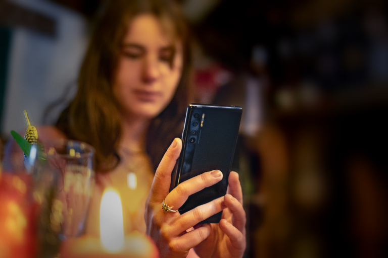 TCL 20 Pro 5G - Moondust Gray 3 Make Shots Worth Saving