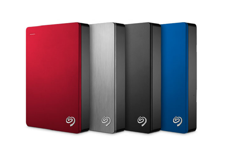 A group of 4 Seagate 4tb hard drive
